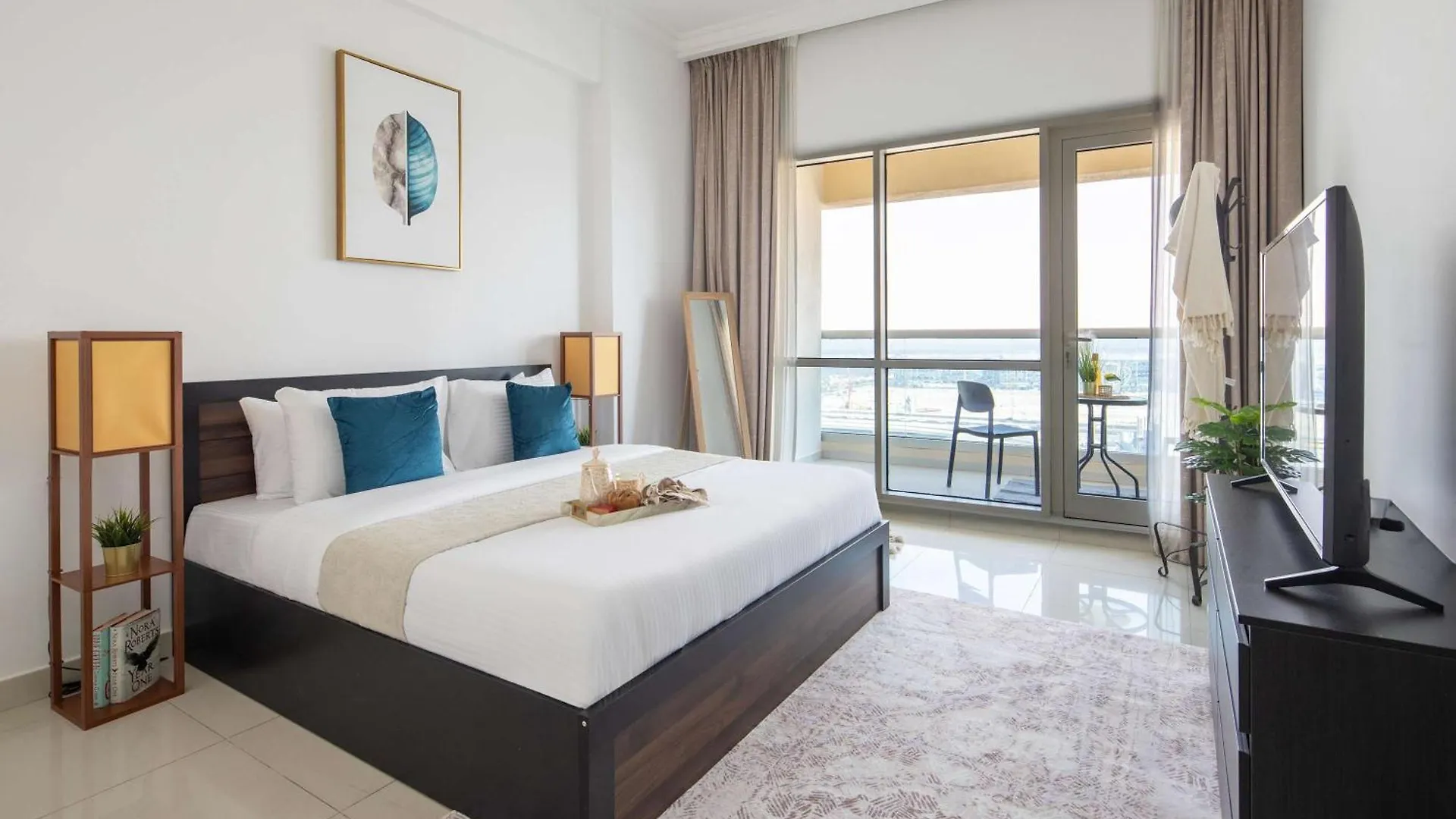 Апартаменты Frank Porter - The Residences At Business Central Tower Дубай
